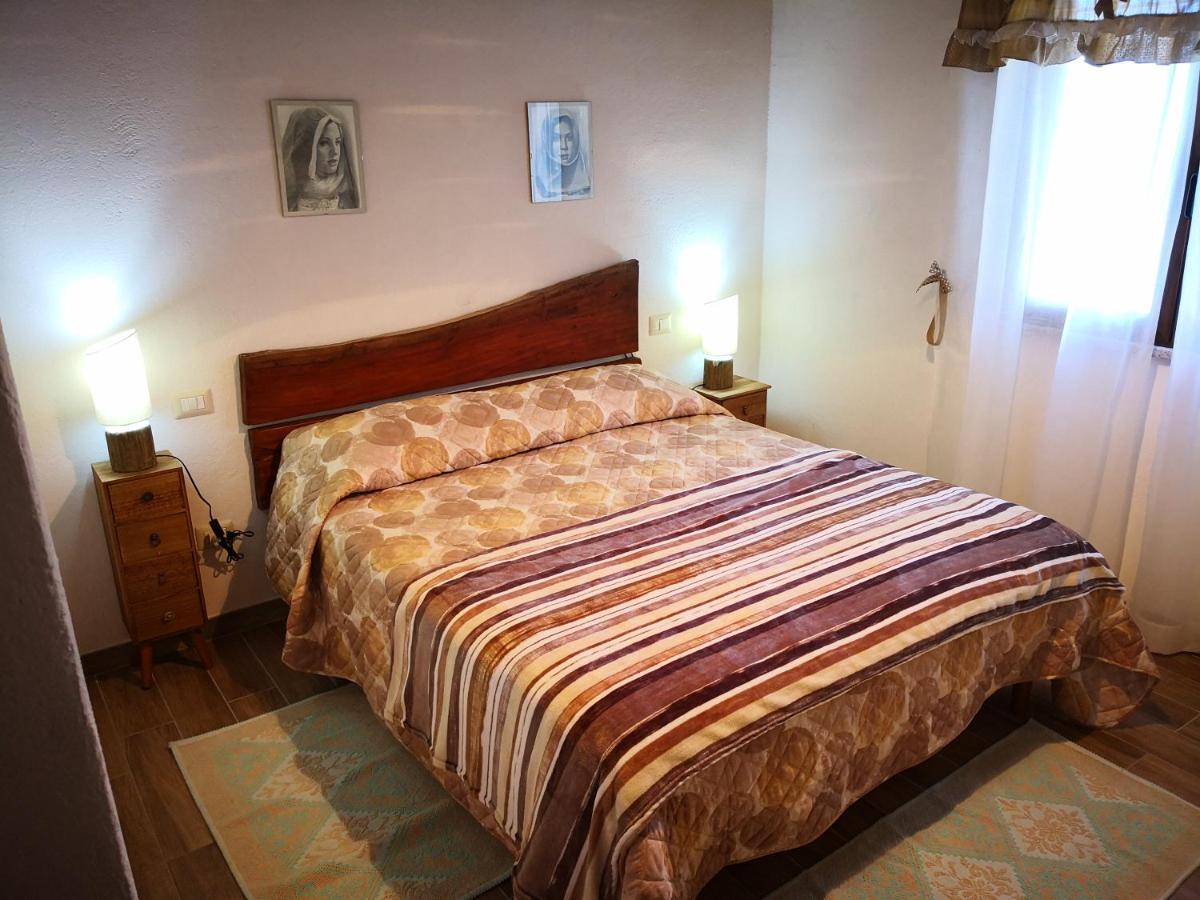 Villa Sa Pruna Oliena Eksteriør billede