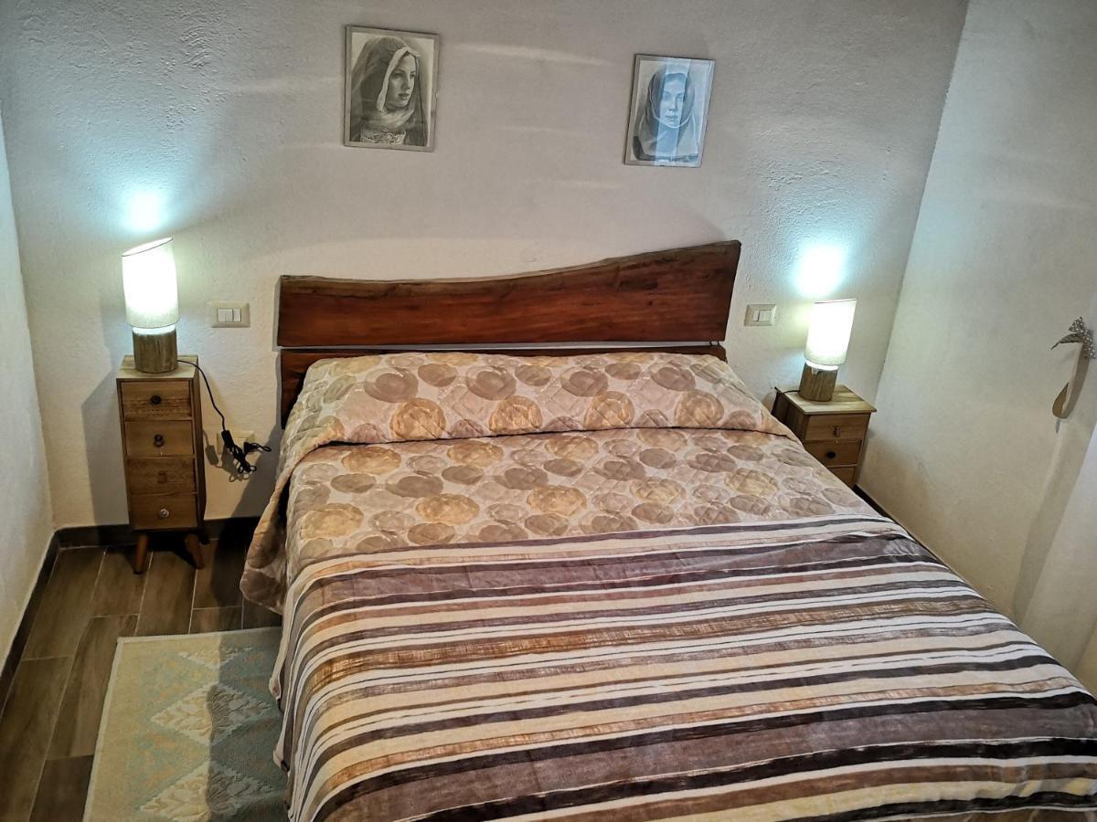 Villa Sa Pruna Oliena Eksteriør billede